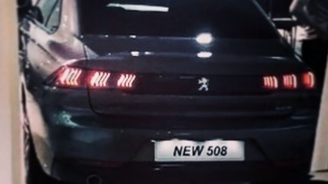 Hình ảnh mẫu 508 hoàn toàn mới được tiết lộ bởi Peugeot Heritage trên Facebook