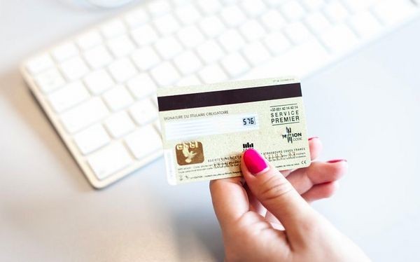 Ngân hàng Mỹ bắt đầu thử nghiệm thẻ tín dụng có mã CVV động.