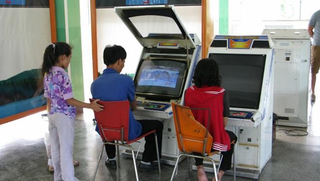 Đa số người dân vùng nông thôn thích chơi game thùng tại Triều Tiên. Ảnh: Gigazine.