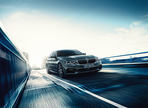 Khách hàng mua BMW 520i sẽ được miễn phí bảo dưỡng trong ba năm hoặc 30.000km.
