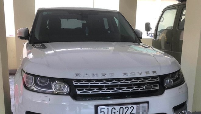 Chiếc Range Rover Evoque bị thu giữ từ Công ty CP địa ốc Alibaba do Nguyễn Thái Luyện làm chủ tịch HĐQT 