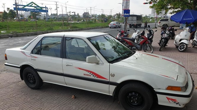 Chiếc xe Honda Accor 1987 của anh Khanh. 