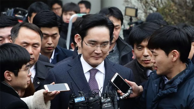 Cha vợ thẩm phán xét xử vụ án Samsung có dính dáng đến bạn thân của Tổng thống Park