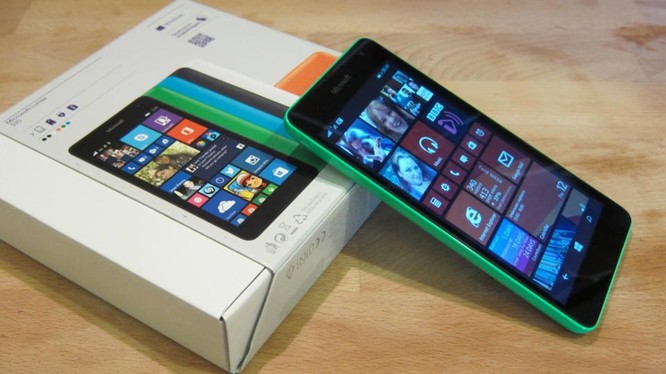 Lumia 535 (ảnh: Forbes)