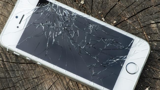 Điện thoại tương lai sẽ có khả năng tự khắc phục màn hình bị rơi vỡ (ảnh: news.com.au)