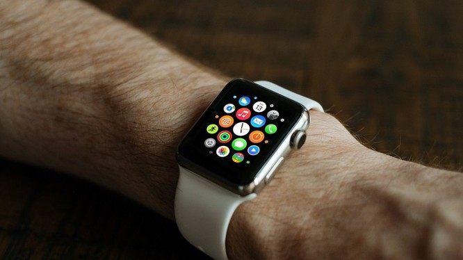 Đồng hồ thông minh của Apple đã đưa ra cảnh báo kịp thời về tình trạng sức khỏe cho người bệnh (ảnh: Pixabay)