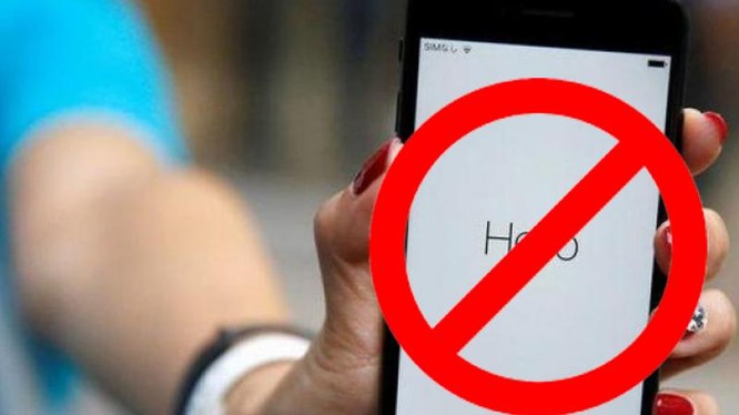 Nhiều công ty Trung Quốc cấm nhân viên sử dụng iPhone (ảnh minh họa: Decan Chronicle)