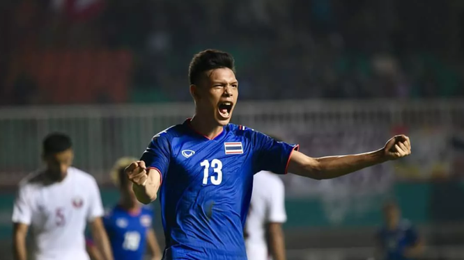 Supachai Jaided là một ngôi sao trẻ đang lên của bóng đá Thái Lan (ảnh: Fox Sport)