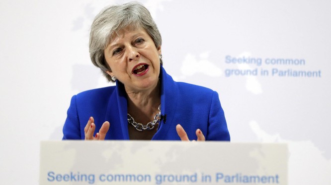 Thủ tướng Anh Theresa May đưa ra đề xuất bất ngờ nhằm cứu vãn thỏa thuận Brexit (Nguồn: Reuters)