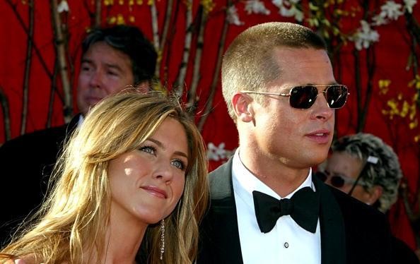 Jennifer Aniston và Brad Pitt thời còn mặn nồng (ảnh: IB Times)