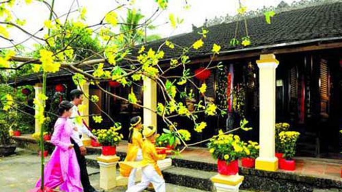 Chúc Tết là một nét đẹp văn hóa của người Việt (ảnh: báo Kiến thức)