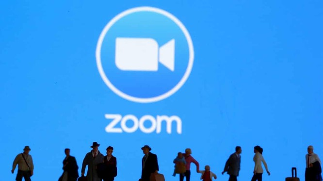 Ứng dụng Zoom bỗng dưng trở nên phổ biến trong thời kỳ dịch Covid-19 bùng phát (ảnh The Guardian)