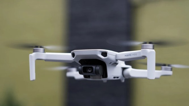 Drone - máy bay không người lái nằm trong danh sách các công nghệ hạn chế xuất khẩu của Trung Quốc (ảnh: The Verge)