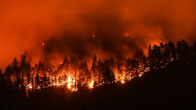 Nhiệt độ cao gây ra các đám cháy rừng ở California, Hoa Kỳ (ảnh: The Nature Conservancy)