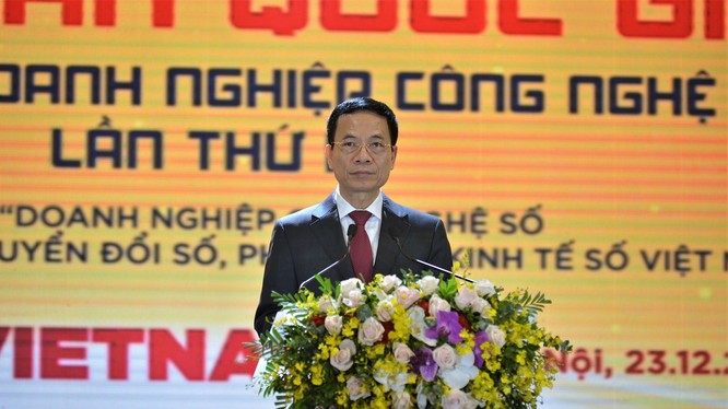 Bộ trưởng Bộ Thông tin và Truyền thông Nguyễn Mạnh Hùng (ảnh: Việt Khôi)