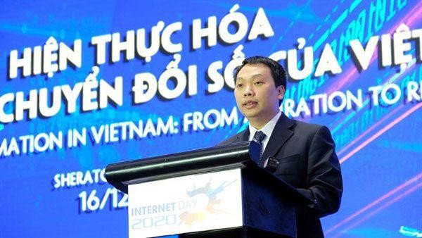 Thứ trưởng Bộ TT&TT Nguyễn Huy Dũng phát biểu về chuyển đổi số tại Hội thảo Internet Day (12/2020)