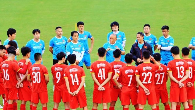 Đội tuyển Việt Nam đã không bảo vệ được ngôi vương tại AFF Cup. Ảnh BTC.
