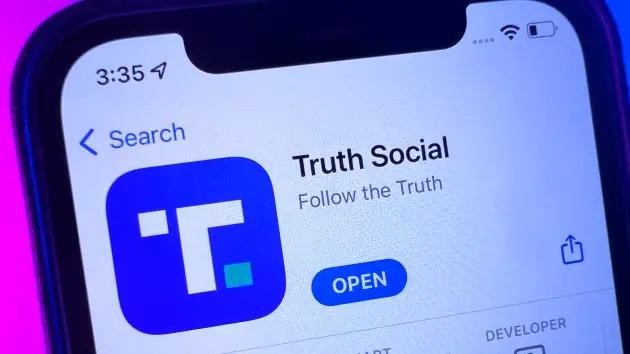 Ứng dụng mạng xã hội Truth Social chỉ cài được trên điện thoại Android và truy cập qua nền tảng web. Người dùng Android chưa thể tải về và cài đặt ứng dụng này (ảnh: Getty Images)