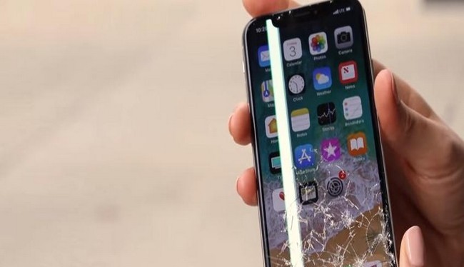 Hình ảnh iPhone X rơi vỡ (IBTimes)