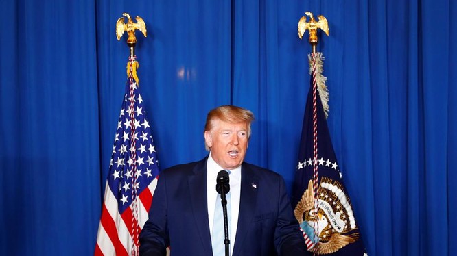 Tổng thống Trump đe dọa tấn công Iran nếu có hành động trả đũa (Ảnh: Reuters)