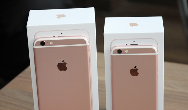 iPhone 6S và 6S Plus bản 16 GB hiện có giá 13,9 và 15,9 triệu đồng, giảm lần lượt 700.000 đồng và hơn 1 triệu đồng. 
