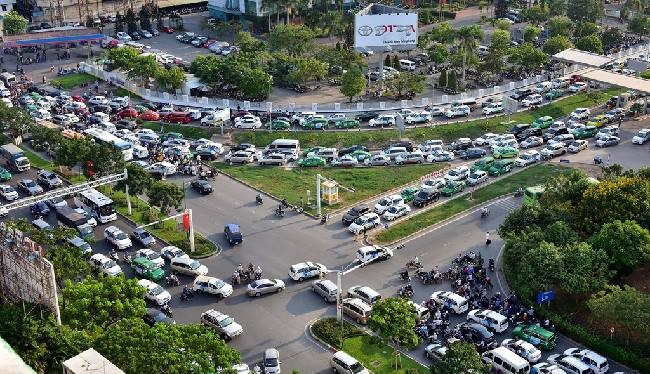 Sở GTVT TP. Hồ Chí Minh đã có kế hoạch giải quyết vấn đề ùn tắc ở khu vực sân bay Tân Sơn Nhất - (Ảnh minh họa).