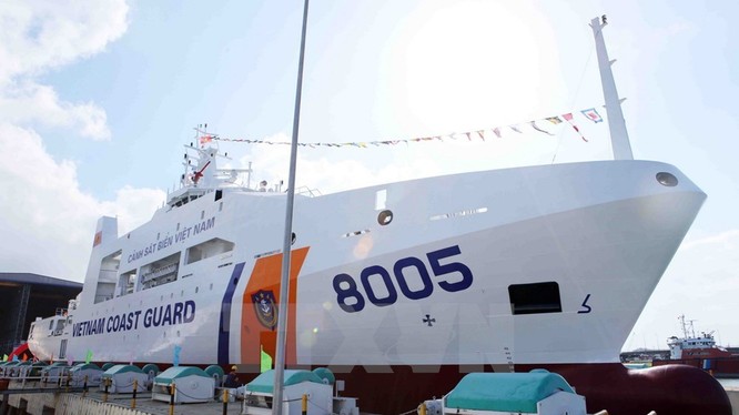 Tàu CBS 8005 vừa được bàn giao cho lực lượng cảnh sát biển Việt Nam