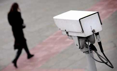 Các máy quay an ninh có thể bị lợi dụng để làm chậm mạng internet hoặc phục vụ vào mục đích DDOS- (ẢNH: AFP).