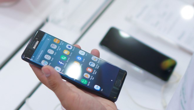 Samsung Galaxy Note 7 là chiếc di động cao cấp yểu mệnh nhất từ trước đến nay. Ảnh: Thành Duy.