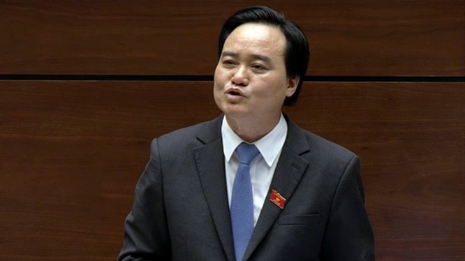 Bộ trưởng Phùng Xuân Nhạ đăng đàn trả lời chất vấn trước Quốc hội