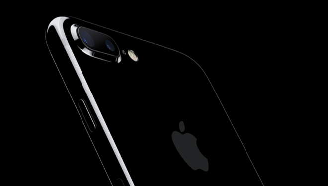 iPhone 7 Plus được đánh giá rất cao bởi khả năng chụp ảnh. Ảnh: Apple.
