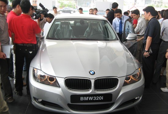 Tổng Cục Hải quan chính thức yêu cầu tạm dừng thông quan các lô xe ô tô BMW- (Ảnh minh họa).