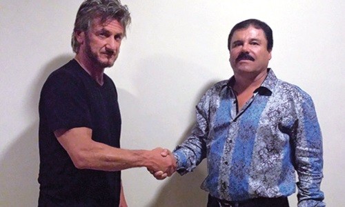 Diễn viên Hollywood Sean Penn (trái) trong cuộc gặp với trùm ma túy Joaquin Guzman. Ảnh: Rolling Stone