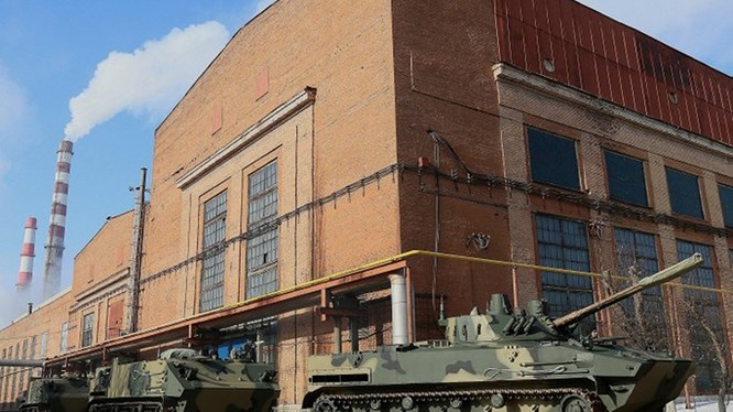 Hãng chế tạo xe thiết giáp chở quân BMP của Nga bị đưa ra toà xin cho phá sản - Ảnh: TASS
