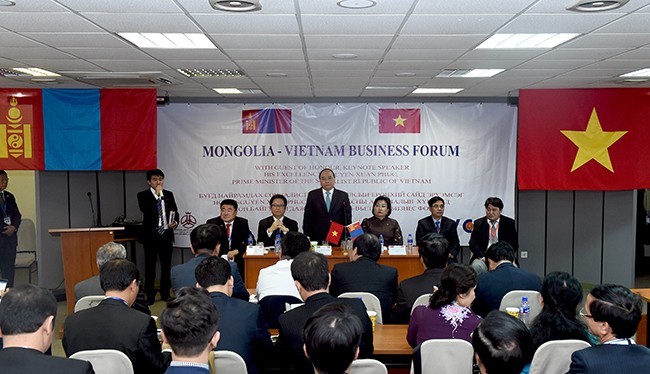 Thủ tướng Chính phủ Nguyễn Xuân Phúc dự Diễn đàn Doanh nghiệp Việt Nam – Mông Cổ.