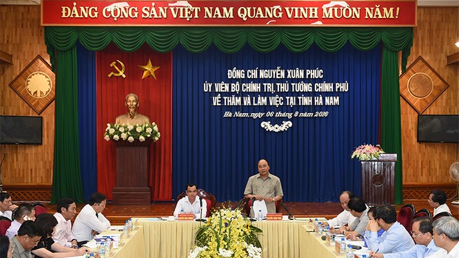 Thủ tướng Nguyễn Xuân Phúc thăm và làm việc tại Hà Nam.