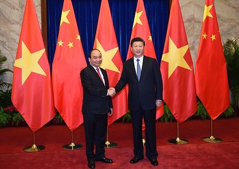 Thủ tướng Nguyễn Xuân Phúc hội kiến Tổng Bí thư, Chủ tịch nước Trung Quốc Tập Cận Bình.