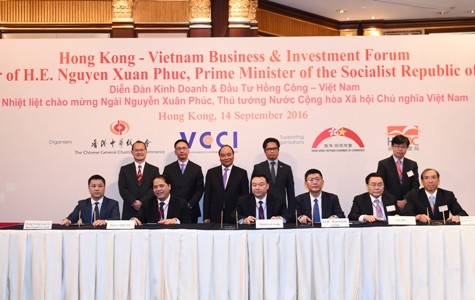 Thủ tướng chứng kiến lễ ký hợp đồng hợp tác giữa các DN Việt Nam và HongKong