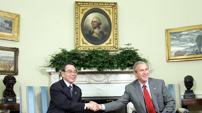 Thủ tướng Phan Văn Khải là Thủ tướng đầu tiên của nước Việt Nam thống nhất thăm chính thức Hoa Kỳ. (Ảnh: TTXVN)