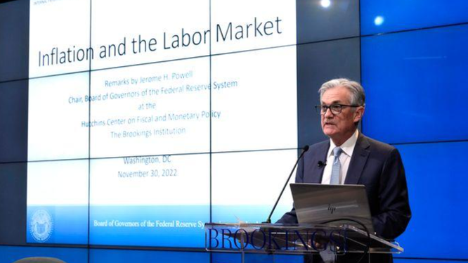 Chủ tịch Fed Jerome Powell tại một hội thảo về lạm phát và thị trường lao động (Ảnh: Getty)