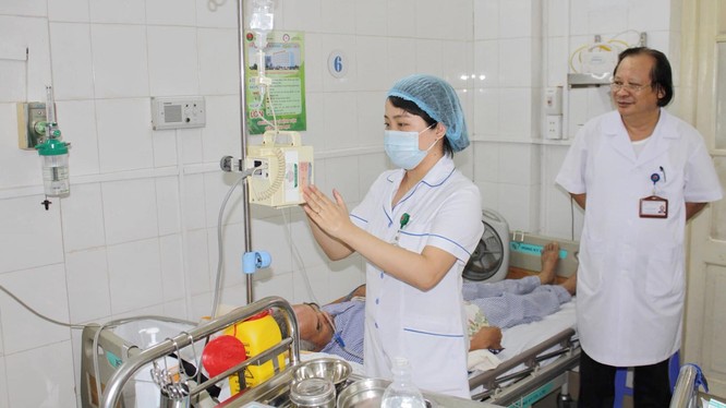 Bệnh nhân được chăm sóc tại Bệnh viện Phổi Trung ương.