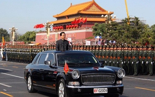 "Bentley" tự sản xuất của Trung Quốc phục vụ Chủ tịch Hồ Cẩm Đào trước Thiên An Môn