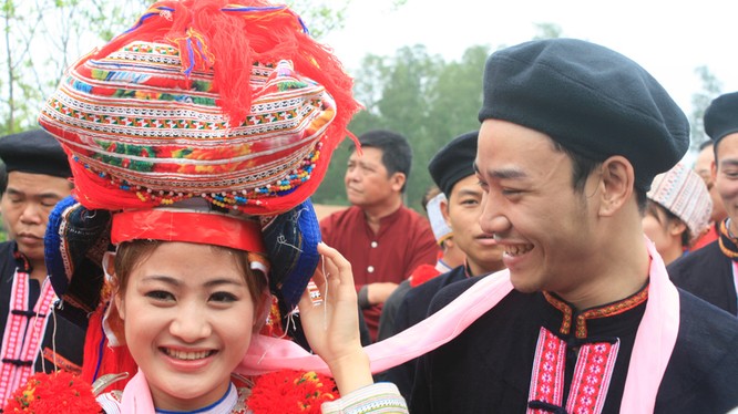 Những kiểu cầu hôn kỳ quặc ở Việt Nam