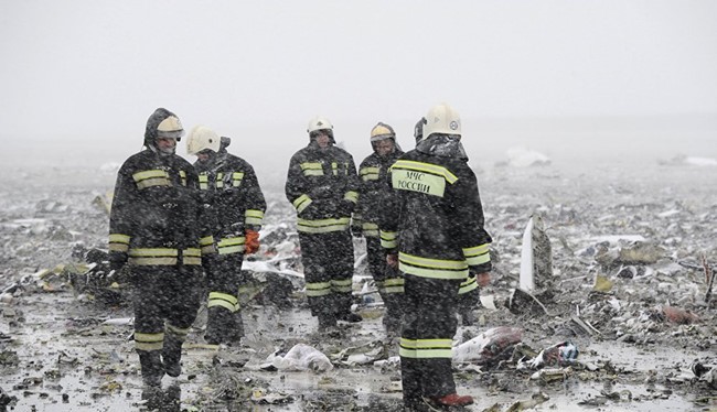 Video: Cận cảnh hiện trường thảm kịch máy bay Dubai rơi tại Nga