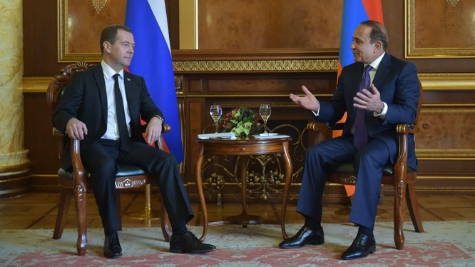 Nga sẵn sàng hỗ trợ giải quyết vấn đề xung đột Karabakh 