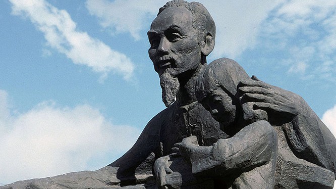 Sẽ có tượng đài Hồ Chí Minh trên quê hương Lenin