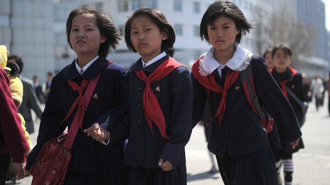 Kim Jong-un chuyển gần 2 triệu USD cho các trường Triều Tiên tại Nhật Bản