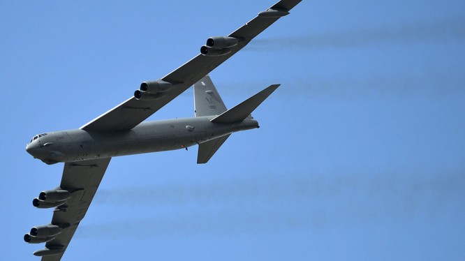 Mỹ lần đầu tiên sử dụng máy bay ném bom B-52 ở Iraq