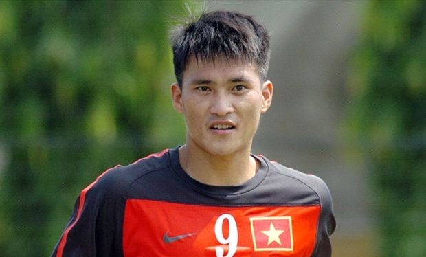 Facebook thành "cần câu cơm" của cầu thủ Việt