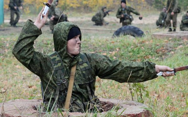 Video: Nín thở xem đặc nhiệm Spetsnaz của Nga khổ luyện